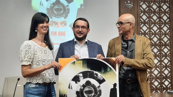 El diputado provincial Francisco Buenavista, en la presentación del certamen de cortos de Villafranca de los Barros.