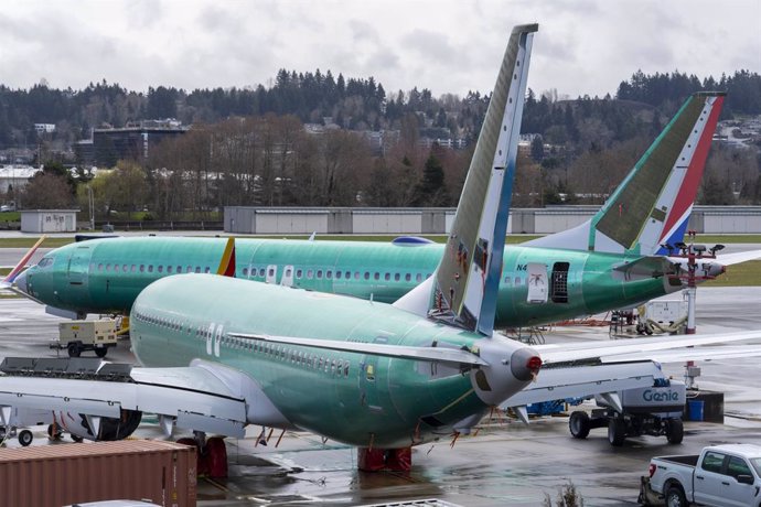 Archivo - 12 March 2024, US, Renton: Boeing airplanes in various stages of production stand in the Boeing Renton Factory in Renton, Washington, USA. The Boeing Renton Factory produces the company's 737 MAX passenger airplanes. Boeing delivered significant