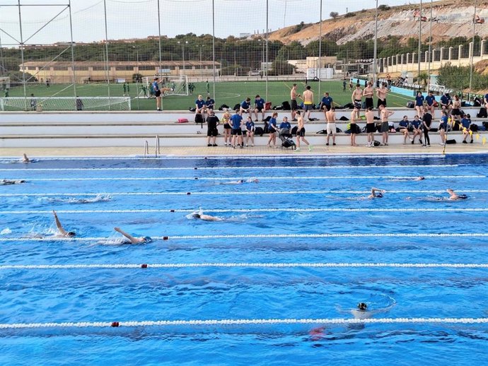 Deportistas de Australia, Chile, Hungría o Japón ya se encuentran en la localidad entrenando para competir en el Campeonato del Mundo de triatlón Torremolinos-Andalucía que se disputará en el municipio del 17 al 20 de este mes de octubre.