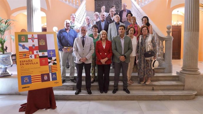 La delegada del Casco Antiguo, Amidea Navarro, en la presentación de la XV edición del Encuentro de Casas Regionales y Provinciales.