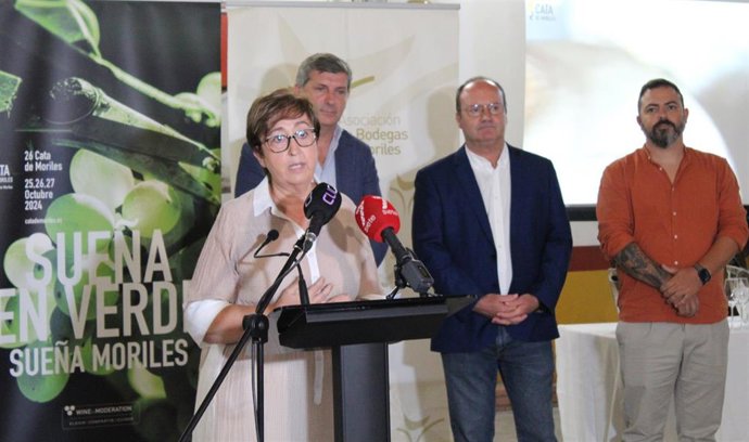 La alcaldesa de Moriles, Francisca Carmona, en la presentación de la cata.