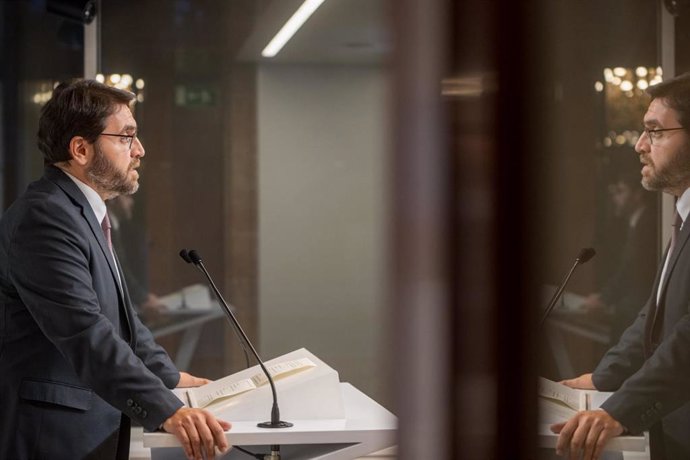 El presidente del PSC en el Parlament, Ferran Pedret, en rueda de prensa en el Parlament, tras el discurso del presidente de la Generalitat, Salvador Illa, en el Debate de Política General (DPG)