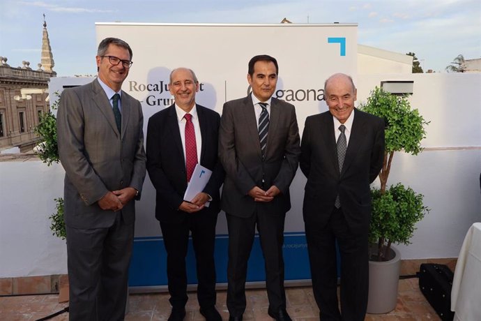 Inauguración de las nuevas instalaciones del despacho de abogados RocaJunyent-Gaona en Sevilla