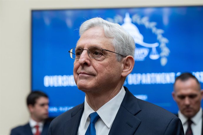 Archivo - June 4, 2024, Washington, District Of Columbia, USA: United States Attorney General Merrick Garland re-enters the hearing room after a short break at a House Committee on the Judiciary hearing titled: "Oversight of the U.S. Department of Justice