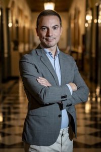 Lobato critica que PP se salte "el consenso parlamentario de décadas" para "aprovechar el máximo" el "show" contra Gómez