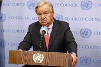 Guterres pide a Israel y Hezbolá "garantizar la seguridad" de los 'cascos azules' de la FINUL