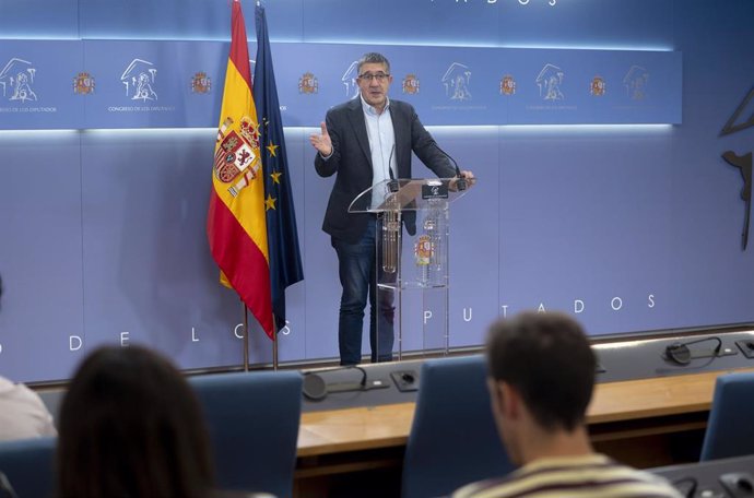 El portavoz del PSOE en el Congreso, Patxi López, en el Congreso de los Diputados, a 1 de octubre de 2024, en Madrid (España).