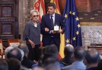 Desamparados Cabanes cree que el valenciano no pasa buen momento y que "lo que se da en la escuela es catalán"