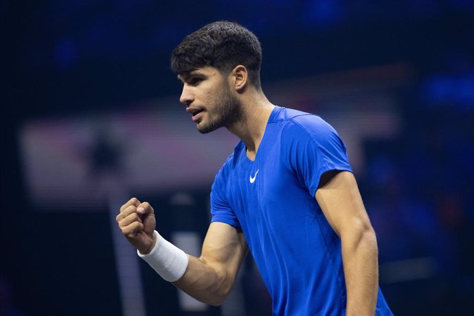 Tenis.-Tenis/Shanghai.- El español Carlos Alcaraz supera al francés Monfils y se mete en cuartos del Masters 1000 de Shanghai