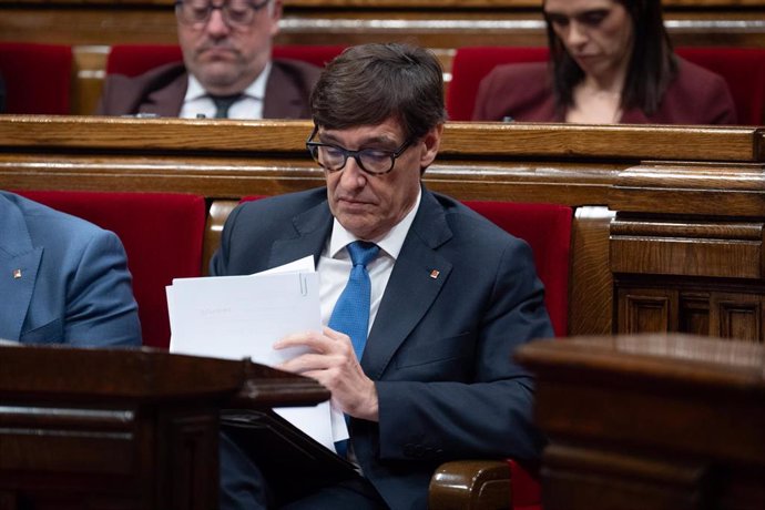 El presidente de la Generalitat de Catalunya, Salvador Illa, durante un debate de Política General en el Parlament, a 9 de octubre de 2024, en Barcelona (Catalunya)