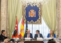 Sanz, sobre la visita del delegado del Gobierno a San Blas: "Esto se trata de acciones y no de fotos"