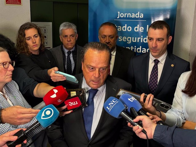 El presidente del Consejo de Cuentas de Castilla y León, Mario Amilivia, durante su comparecencia ante los medios de comunicación este miércoles".