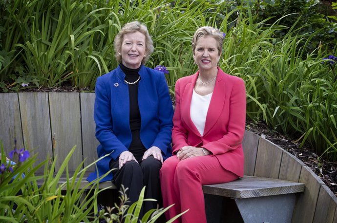 Archivo - 19 June 2019, Scotland, Glasgow: Former Irish president Dr Mary Robinson (L), and human rights activist Dr Kerry Kennedy attend the World Forum on Climate Justice event at Glasgow Caledonian University. Photo: Jane Barlow/PA Wire/dpa