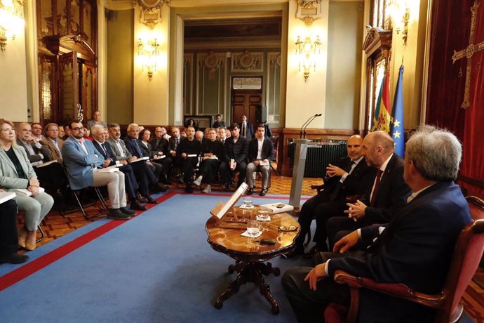 Presentación del libro 'Asturias, Textos para la Autonomía, escritos y discursos de Pedro de Silva'.