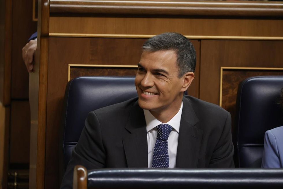 El presidente del Gobierno, Pedro Sánchez, durante una sesión de control al Gobierno, en el Congreso de los Diputados, a 9 de octubre de 2024, en Madrid (España). 