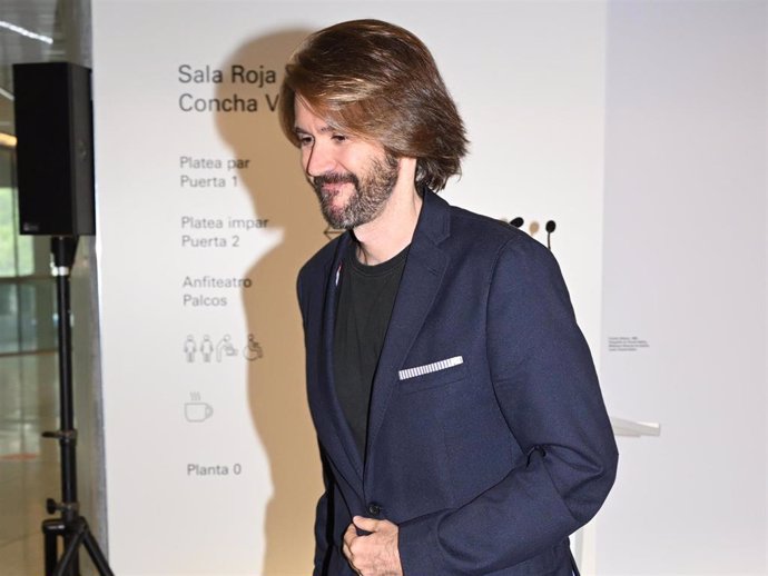 Manuel Velasco durante la inauguración de la Sala Roja Concha Velasco de Teatros del Canal, a 09 de octubre de 2024, en Madrid (España).