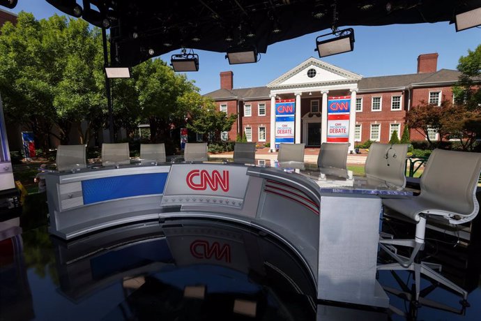 Archivo - 26 June 2024, US, Atlanta: The CNN Presidential Debate ''game day'' stage is shown at the CNN-Techwood campus.