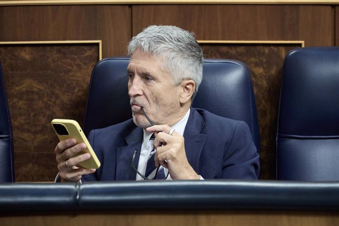 El ministro de Interior, Fernando Grande-Marlaska, durante una sesión plenaria en el Congreso de los Diputados