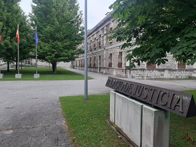 Palacio de Justicia de Cantabria. Sede del TSJC y Audiencia Provincial y Cantabria.- Archivo