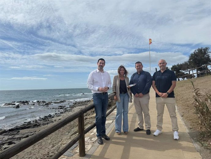 La alcaldesa, Ana Mata, y el edil de Infraestructuras y Obras, Juan José Torres, han visitado la zona donde se va a actuar.