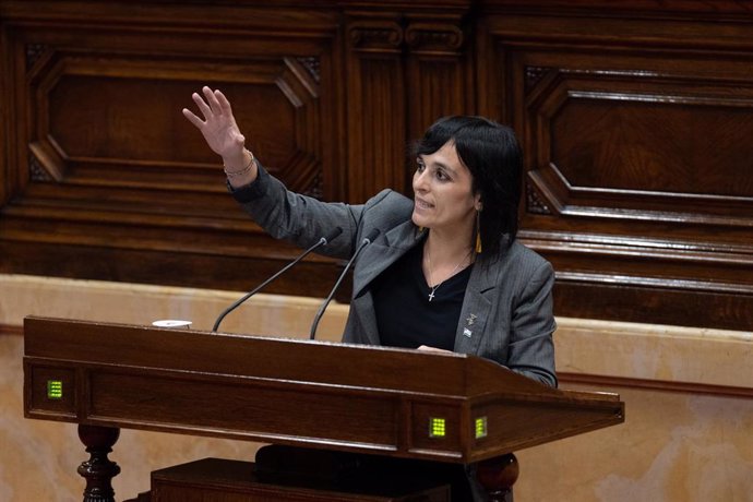 La presidenta de Aliança Catalana, Sílvia Orriols, interviene durante el Debate de Política General en el Parlament 