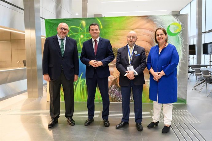 (Desde La Izda.) El Rector De La UCO, Manuel Torralbo; El Alcalde De Córdoba, José María Bellido; El Presidente De La SNE, Emilio Minguez, Y La Primera Teniente Alcalde En El Ayuntamiento De Córdoba, Blanca Torrent.