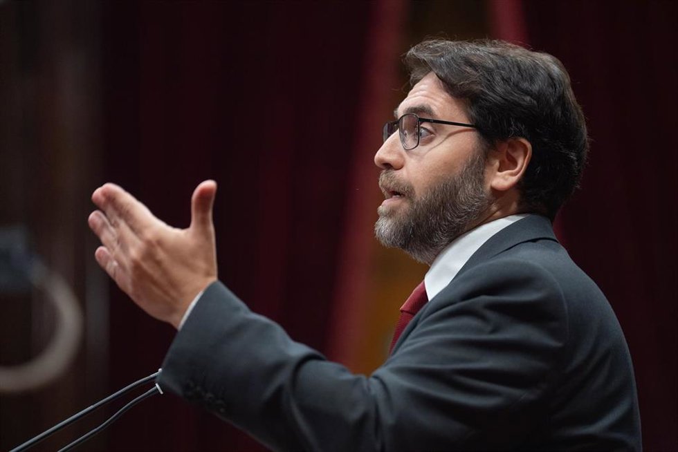 El portavoz del PSC en el Parlament, Ferran Pedret, durante un debate de Política General en el Parlament de Cataluña, a 9 de octubre de 2024, en Barcelona, Cataluña (España). Este miércoles continúa en el Parlament de Cataluña el Pleno en el que el pre