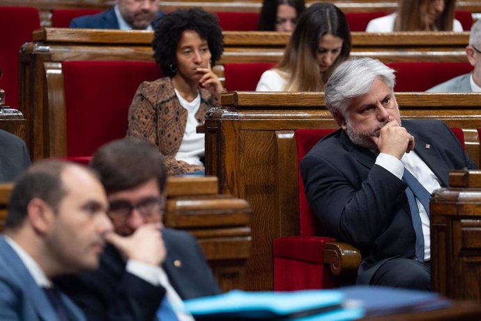 El presidente de Junts en el Parlament, Albert Batet, durante un debate de Política General en el Parlament de Catalunya, a 9 de octubre de 2024, en Barcelona, Catalunya (España). Este miércoles continúa en el Parlament de Catalunya el Pleno en el que el 