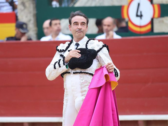 El torero Enrique Ponce durante su última corrida de toros en la Plaza de Toros de Valencia, a 09 de octubre de 2024, en Valencia (España).