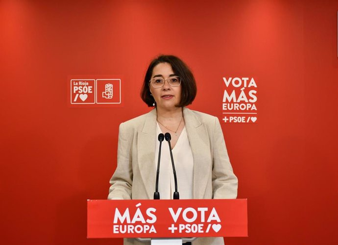 Archivo - La diputada nacional del PSOE, Elisa Garrido, ha analizado la situación de las infraestructuras dependientes del Estado en nuestra región