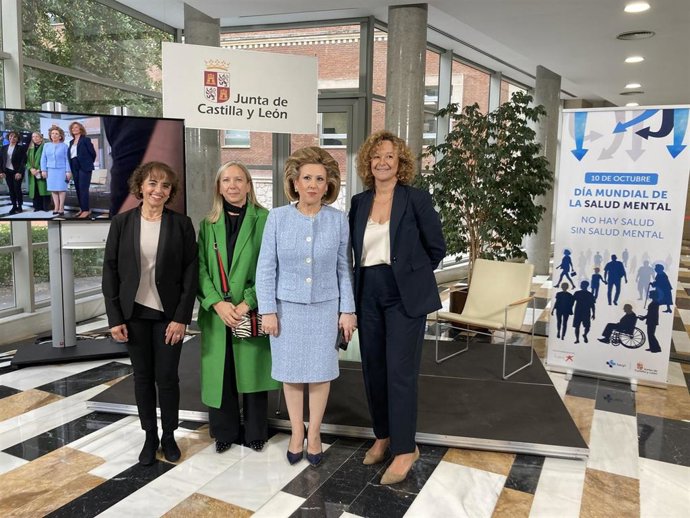 Violeta Martínez y Silvia Fernández, momentos antes de inaugurar una jornada sobre Salud Mental.