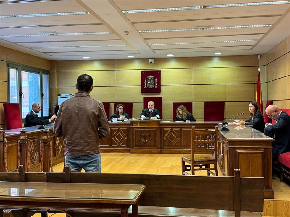 El acusado durante la sesión en la que ha llegado al acuerdo.