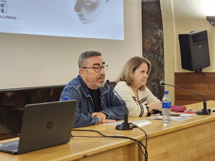 El secretario general del CCOO Castilla-La Mancha, Paco de la Rosa, durante su intervención en el acto sobre Salud Mental.