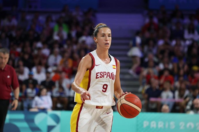 Archivo - Queralt Casas durante un partido en Paris 2024