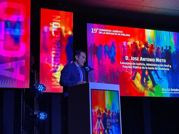 El consejero de Justicia, Administración Local y Función Pública, José Antonio Nieto, en la inauguración del  19 Congreso Jurídico de la Abogacía de Málaga.