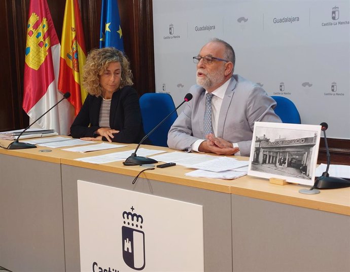 El delegado de Educación, Cultura y Deportes de la Junta en Guadalajara, Ángel Fernández-Montes, en su rueda de prensa.