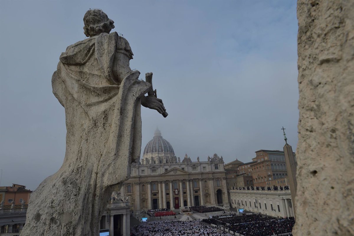 Film music composer Hans Zimmer will give a concert before 3,000 poor people at the Vatican on December 7