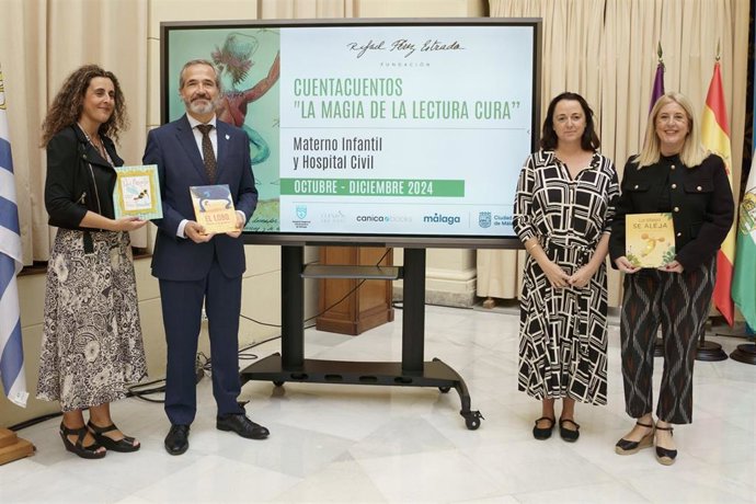 La iniciativa ha sido presentada este jueves por la concejala delegada de Cultura y Patrimonio Histórico, Mariana Pineda; el director Médico del Complejo Hospitalario, Fernando Salgado, y la gerente de la Fundación Rafael Pérez Estrada, Ana Cabello