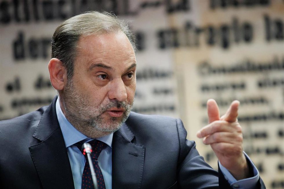 Archivo - El exministro de Transportes José Luis Ábalos comparece durante la Comisión de Investigación sobre los contratos públicos realizados durante la pandemia del covid-19, en el Senado, a 6 de mayo de 2024, en Madrid (España). El exministro de Tran