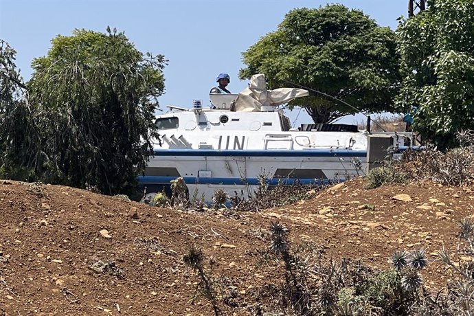 Archivo - MARJEYOUN, Aug. 7, 2024  -- The United Nations Interim Force in Lebanon (UNIFIL) peacekeepers patrol in Marjeyoun, Lebanon, Aug. 6, 2024.