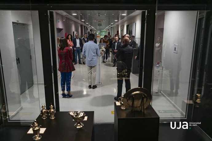 Archivo - Inauguración de la exposición 'El cardenal de la Cueva y la platería en Bedmar'.