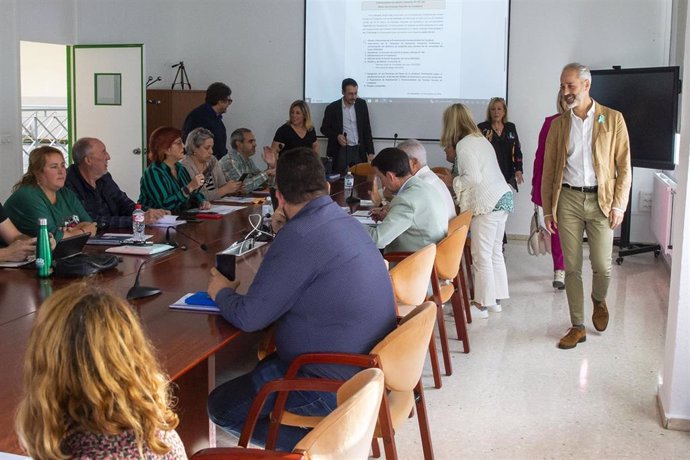 El Consejero De Educación, Formación Profesional Y Universidades, Sergio Silva, Preside El Pleno Del Consejo Escolar De Cantabria.