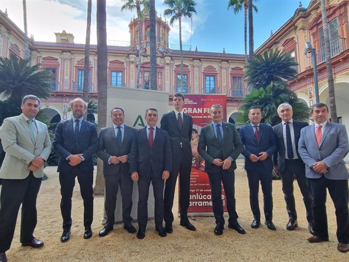 Autoridades participantes en la presentación del cartel de la final de la Liga Nacional de Novilladas.