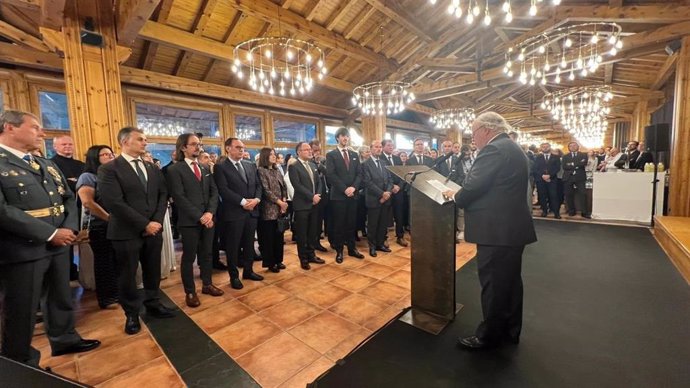 El embajador espanyol en Andorra durante su discurso.