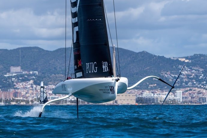 Athena Pathway y Luna Rossa Prada Pirelli, empatados en la Puig Women's America's Cup