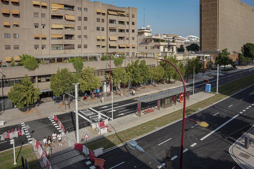 La avenida Luis de Morales tras la obra por la ampliación del tranvía