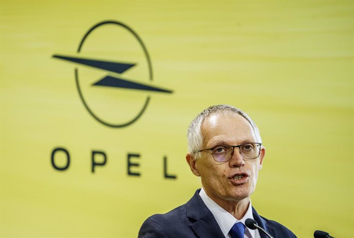 Archivo - 08 June 2024, Hesse, Ruesselsheim: Carlos Tavares, CEO of Stellantis, speaks at a ceremony to mark 125 years of Opel vehicle production at Opel's headquarters. Opel has produced more than 75 million vehicles since 1899. Photo: Andreas Arnold/dpa