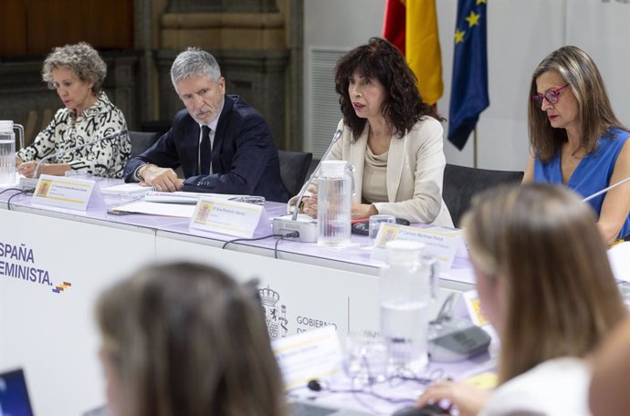 Archivo - Arxiu - La secretària d'Estat per a la Igualtat, Aina Calvo; el ministre de l'Interior, Fernando Grande-Marlaska; la ministra d'Igualtat, Ana Redondo,  i la delegada del Govern contra la Violència de Gènere, Carmen Martínez Perza