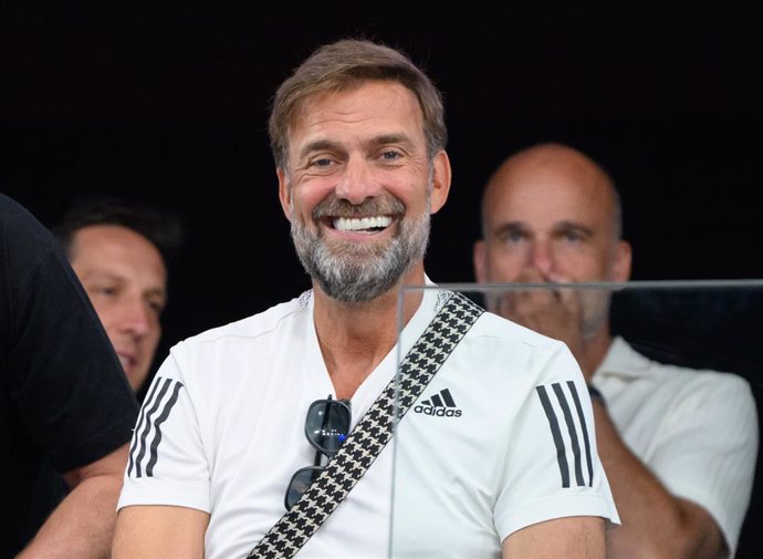 Archivo - 29 August 2024, France, Paris: German Football Manager Jurgen Klopp watches on during the Men's Preliminary Rounds match on day one of the Paris 2024 Summer Paralympic Games at Champs-de-Mars Arena. Photo: Julian Stratenschulte/dpa