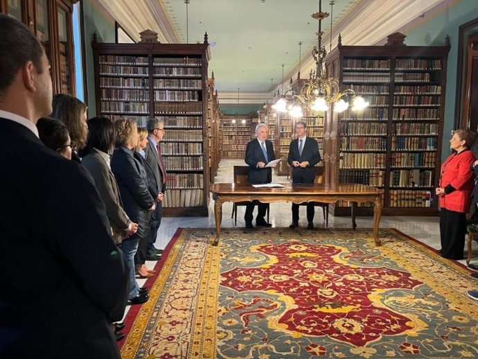 El Gobierno De La Rioja Y La RAE Renuevan El Convenio De Colaboración Para El Desarrollo Del Diccionario Histórico De La Lengua Española (DHLE) Por Un Plazo De Tres Años